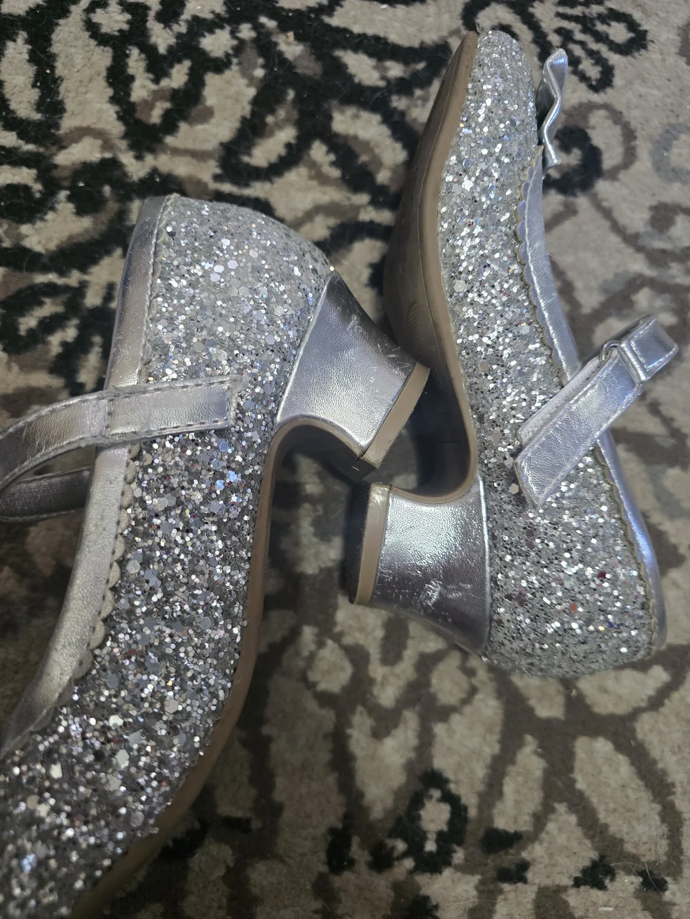 Girls Silver Glitter Mary Jane Dress Shoes